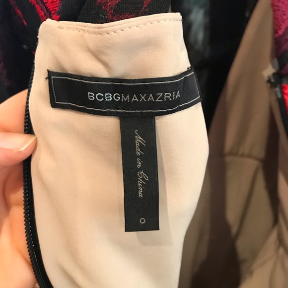 BCBG Yasmyn Embroidered Long Sleeve Dress - Picture 12 of 14